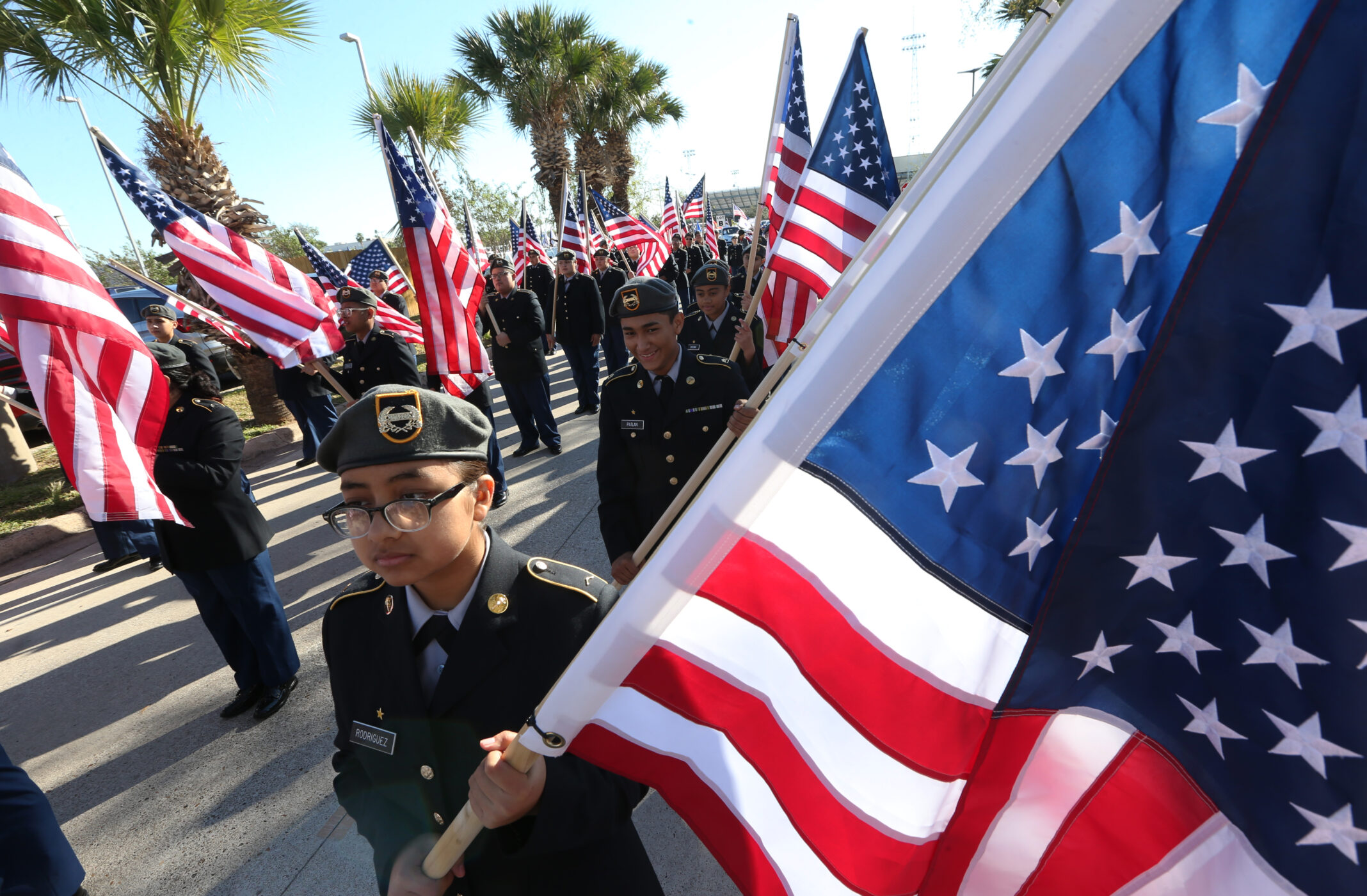 Paying tribute Grateful veterans bask in support at Edinburg parade