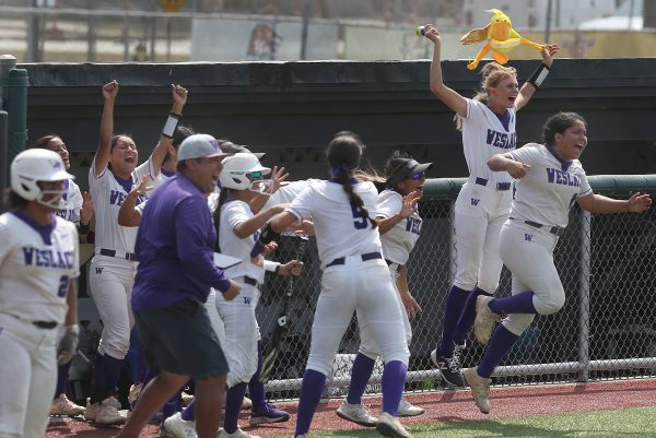 Still dancing: Panthers sweep Bulldogs, advance to Elite Eight