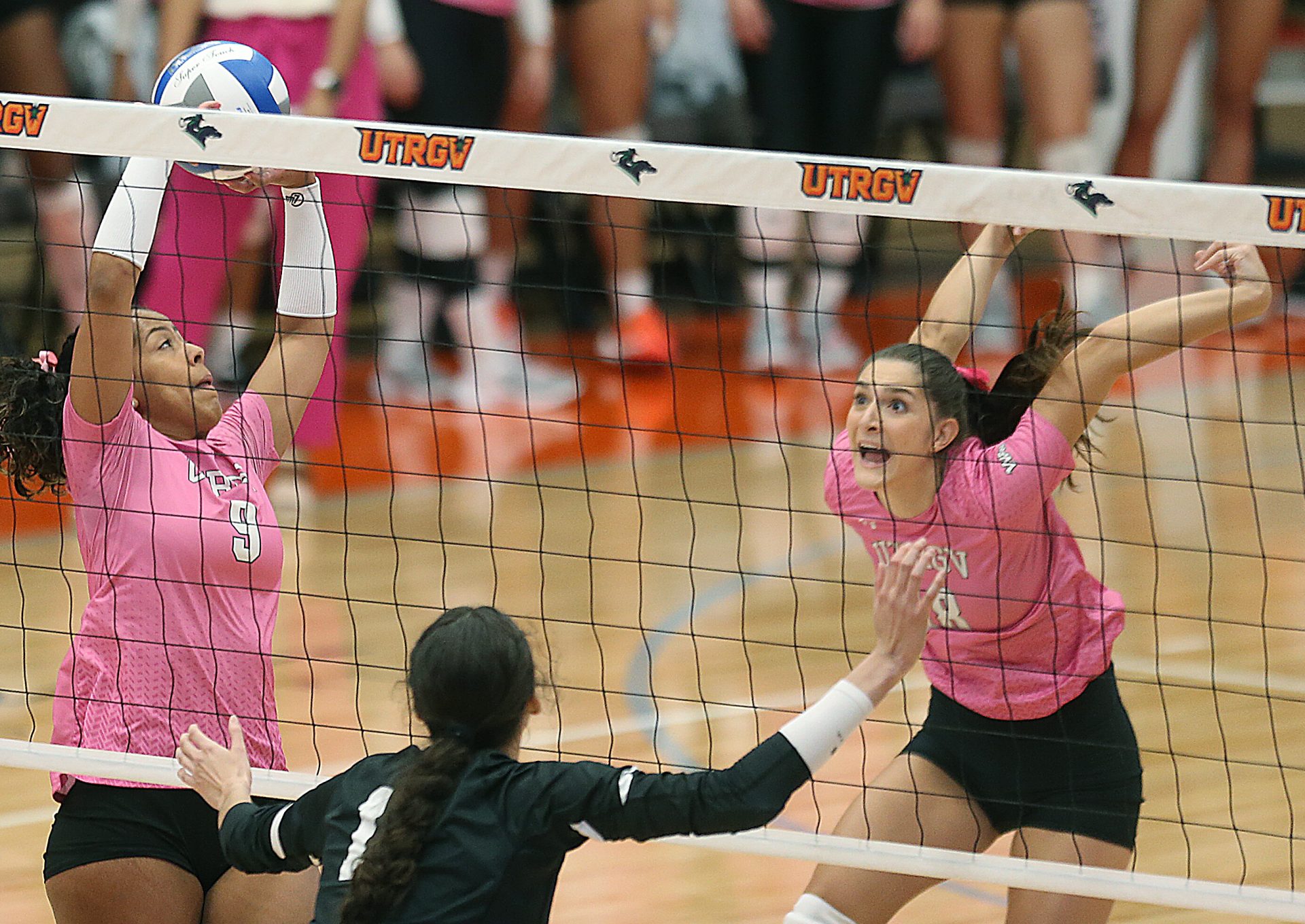 UTRGV swept after two-set lead against Grand Canyon
