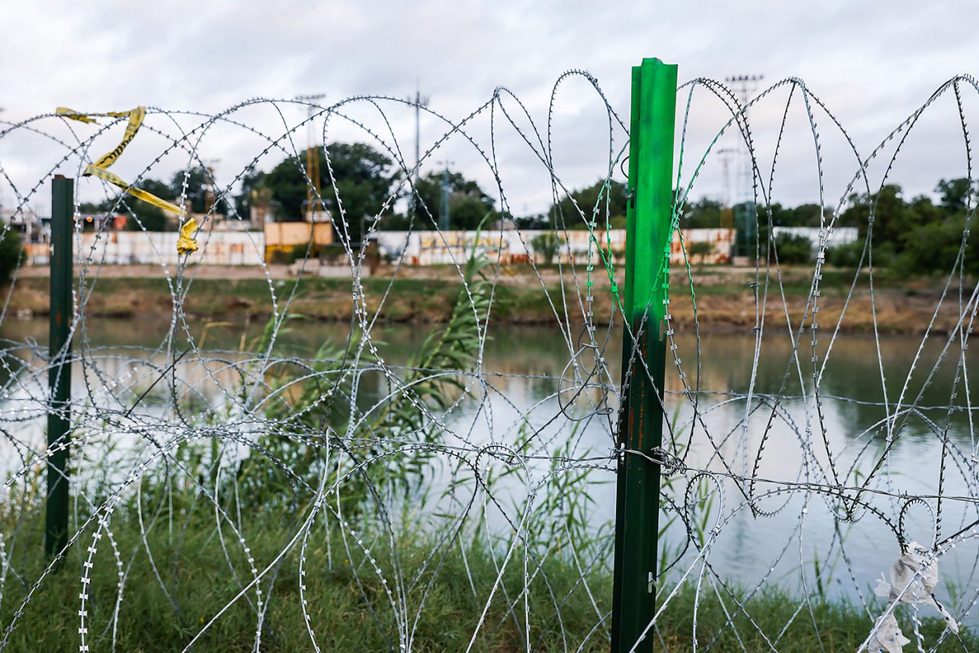 Supreme Court rules for Biden administration in Texas border dispute