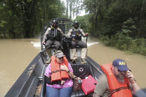 Hundreds rescued from Texas floods as forecast calls for more rain and rising water